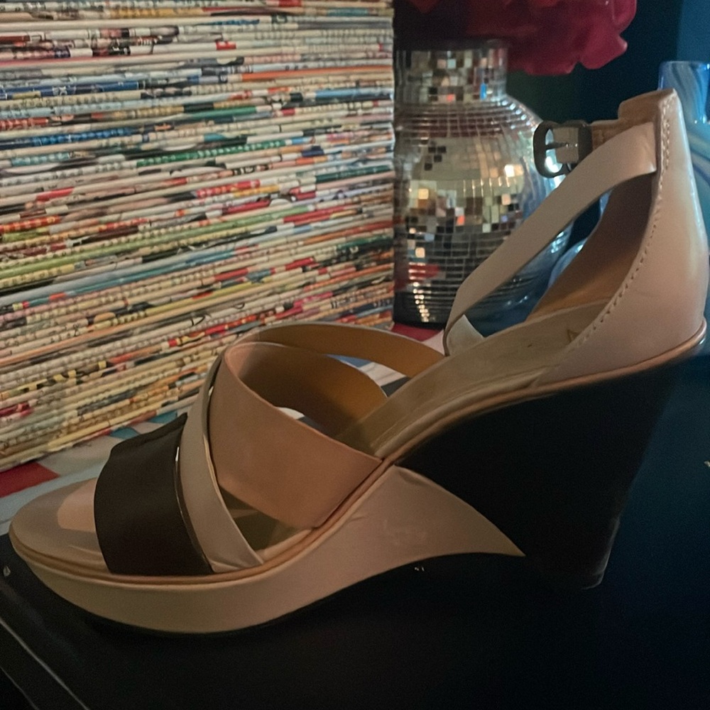 B. Makowsky Leather Wedge Strappy Sandals